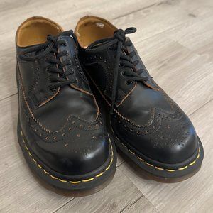 Dr. Martens 3989 Brogue Casual Shoe - Black